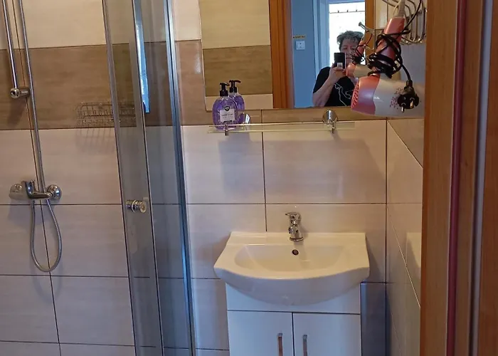 Goscinne Surfinia 民宿 格但斯克